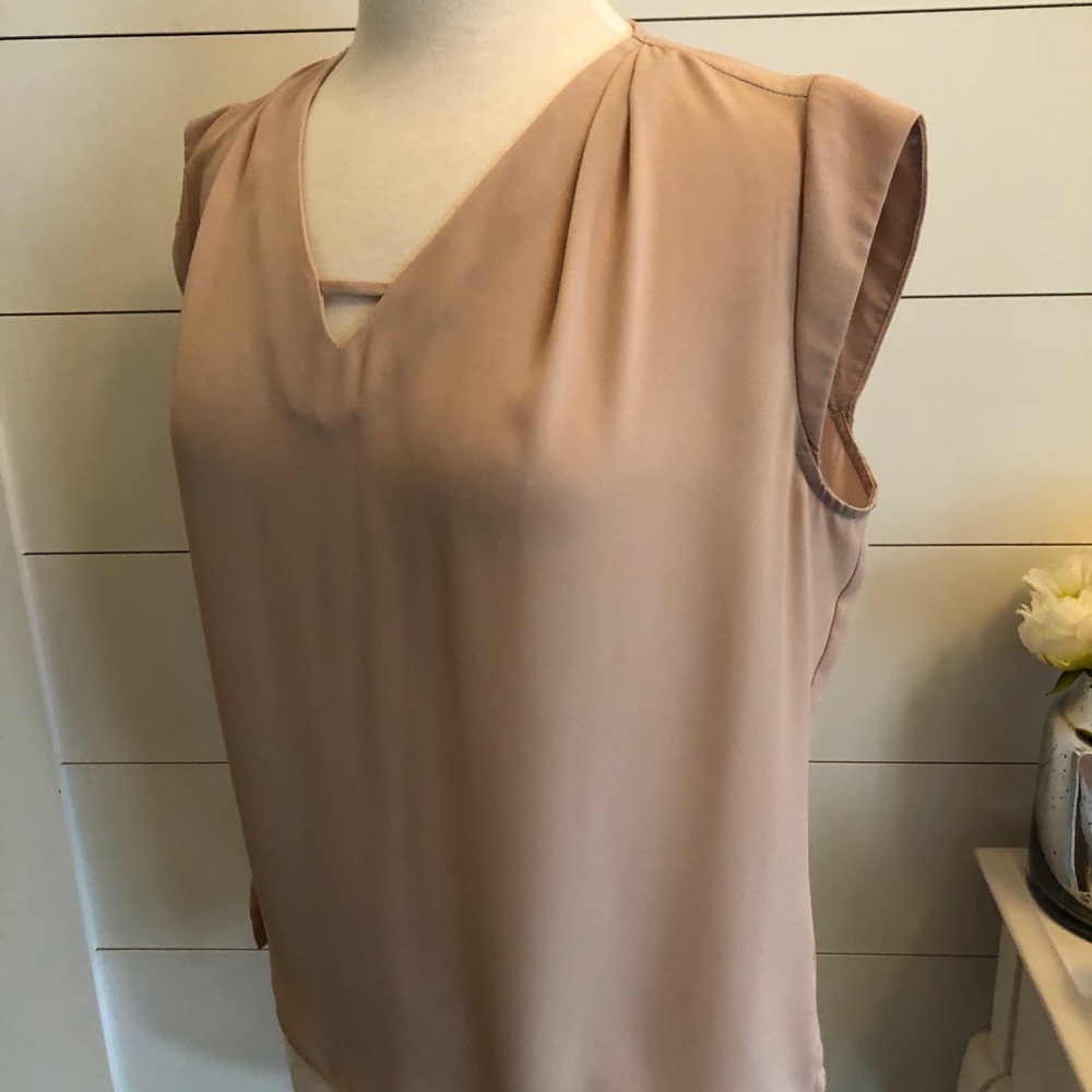 Sleeveless blouse